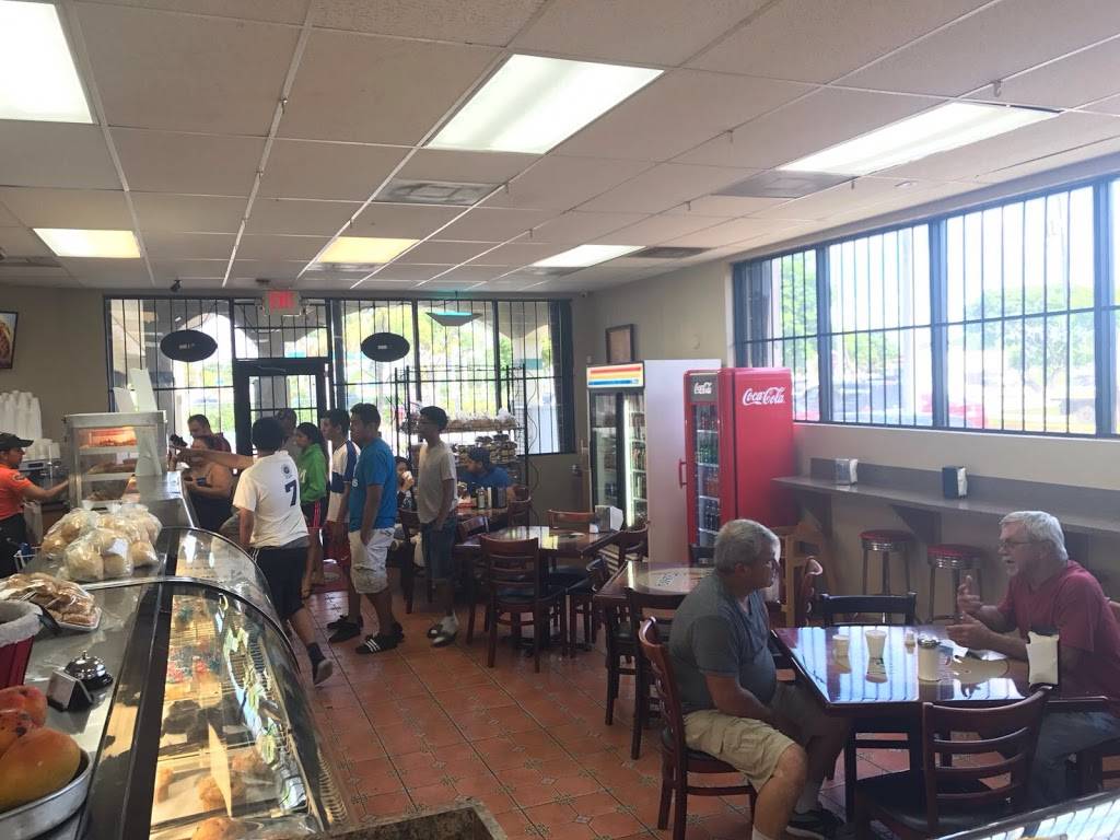 Palm Bakery | restaurant | 941 W Palm Dr # 1, Homestead, FL 33034, USA | 3052452855 OR +1 305-245-2855