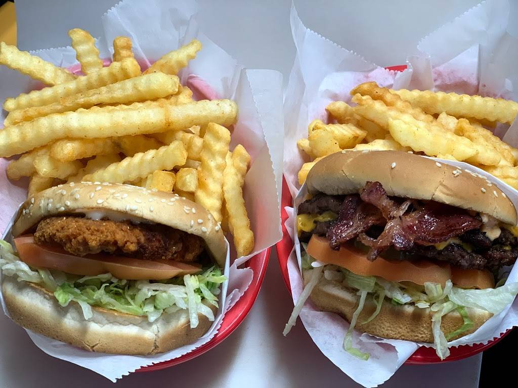 One Way Burgers | restaurant | 907 N Court St, Visalia, CA 93291, USA | 5596085067 OR +1 559-608-5067