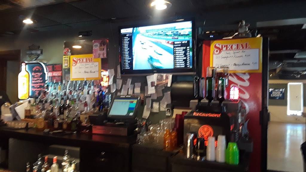 Squirrelys Bar and Grill | night club | 4545 N Brighton Ave, Kansas City, MO 64117, USA | 8164138878 OR +1 816-413-8878