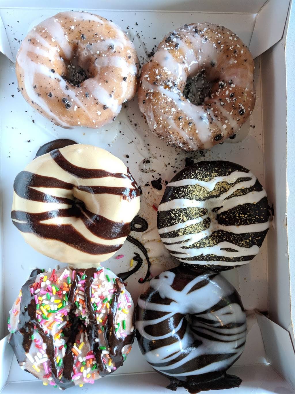 Duck Donuts | cafe | 18591 Main St, Huntington Beach, CA 92648, USA | 7143755430 OR +1 714-375-5430