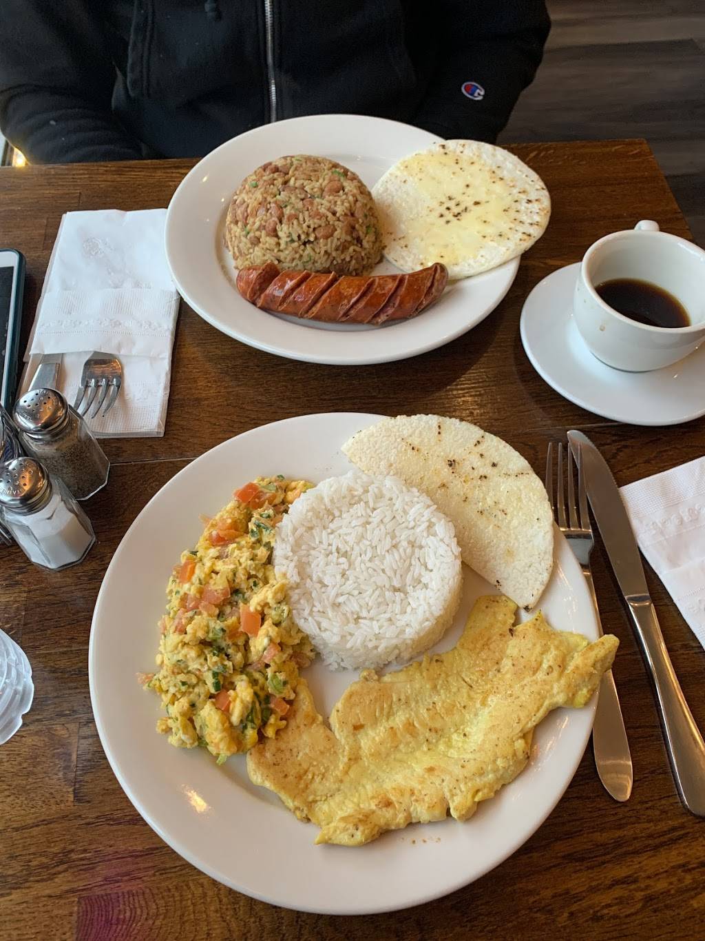 El parche Bakery, Restaurant and Bar | restaurant | 67 14 Fresh Pond Rd, Ridgewood, NY 11385, USA | 3478896209 OR +1 347-889-6209