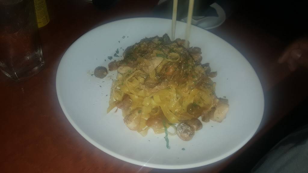 Tara Thai | restaurant | 7101 Democracy Blvd Suite 2702, Bethesda, MD 20817, USA | 3016570488 OR +1 301-657-0488