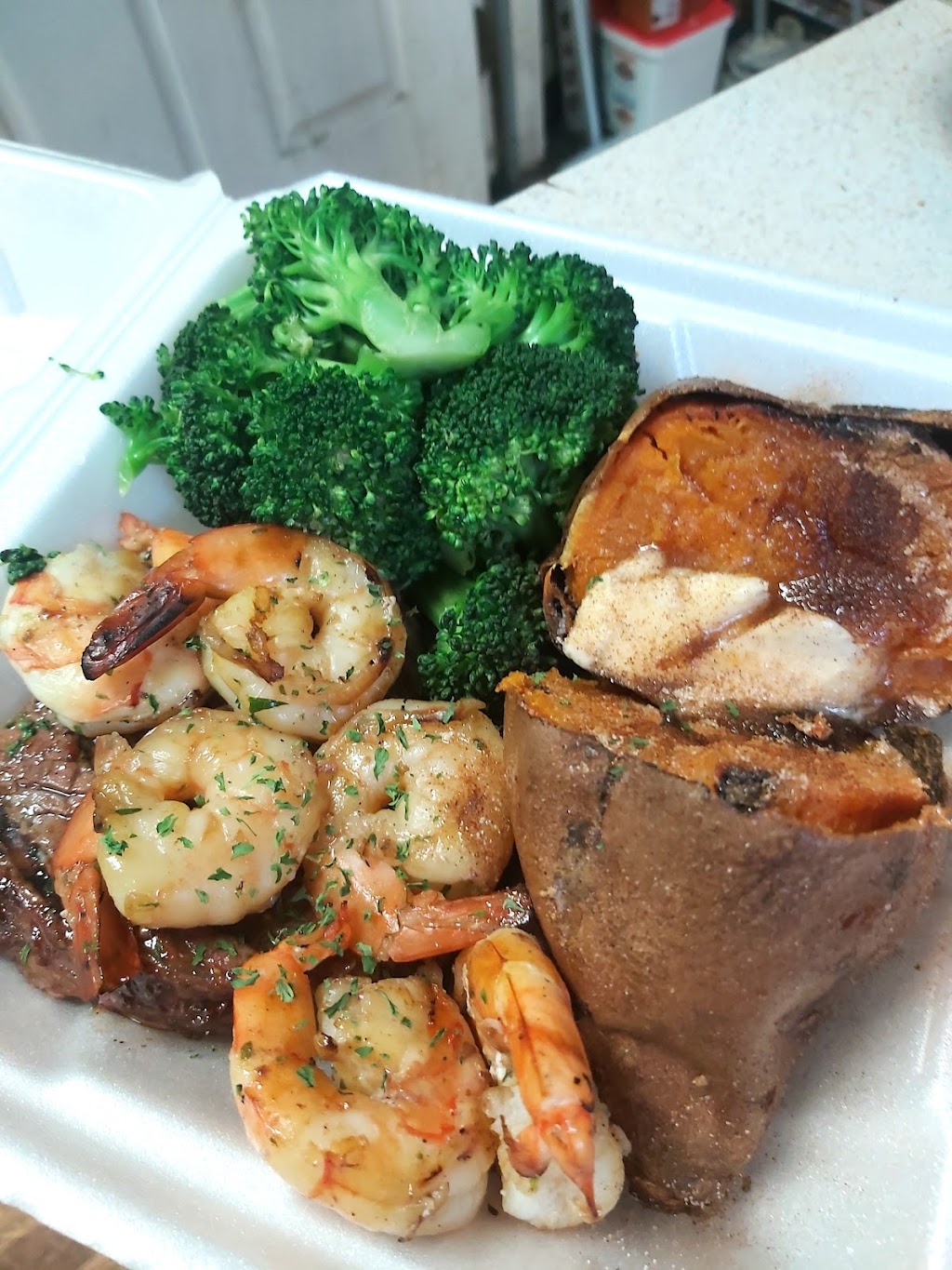 Empanadas by Lady G | restaurant | 11 Eastern Pkwy, Jersey City, NJ 07305, USA | 2018059201 OR +1 201-805-9201