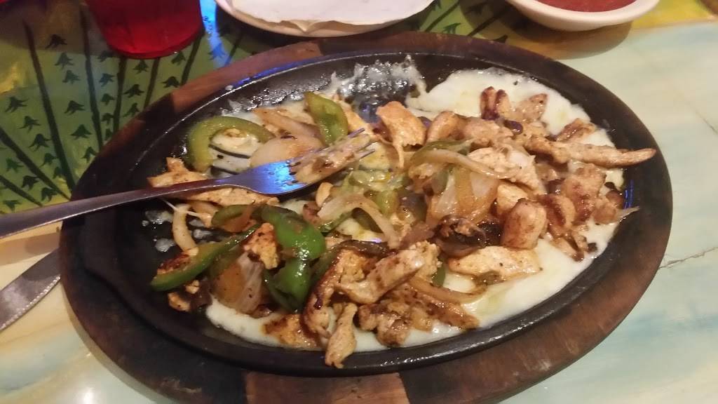 El Jimador | restaurant | 1705 E Lamar Alexander Pkwy, Maryville, TN 37804, USA | 8656816040 OR +1 865-681-6040