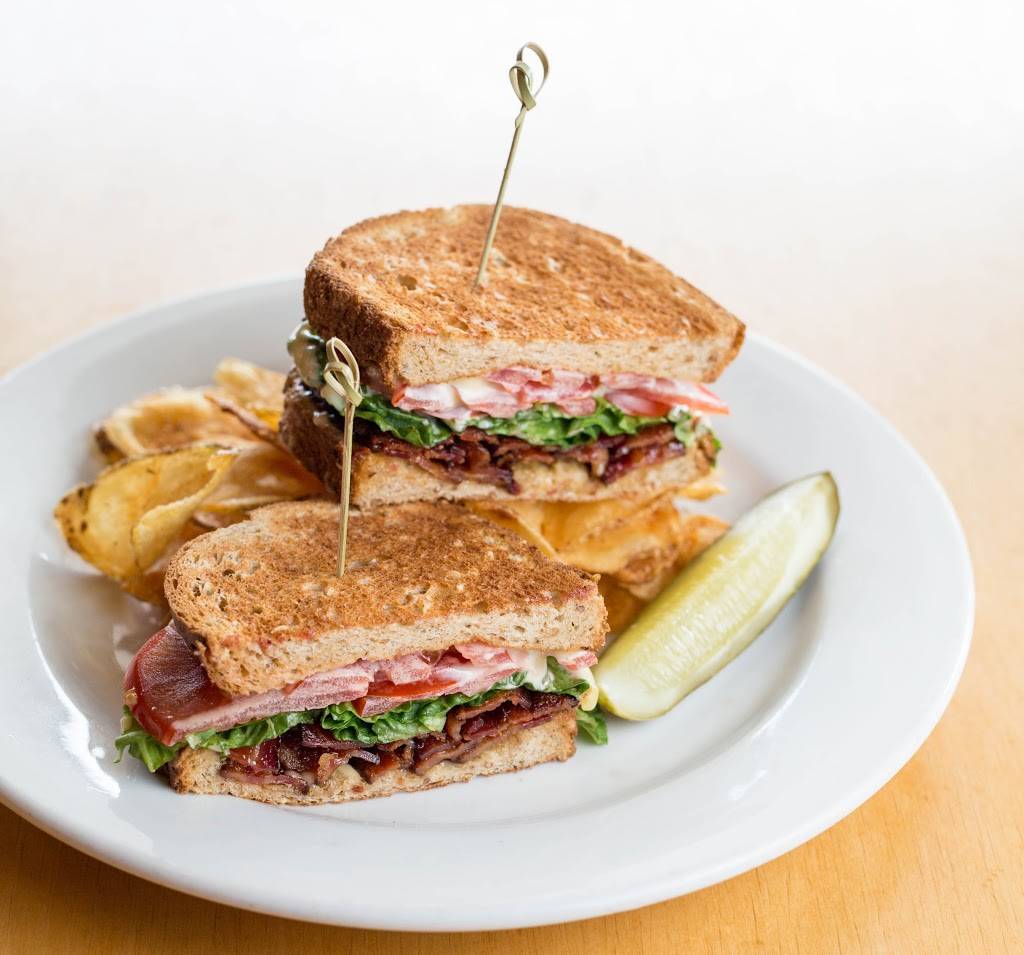 Crew | restaurant | 2290 South Rd, Poughkeepsie, NY 12601, USA | 8454628900 OR +1 845-462-8900