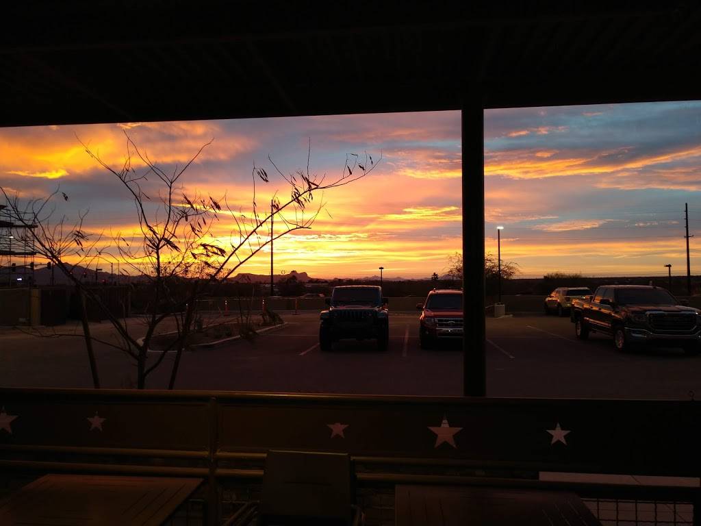 Growler USA - Oro Valley | restaurant | 9630 N Oracle Rd #110, Oro Valley, AZ 85737, USA | 5206127208 OR +1 520-612-7208