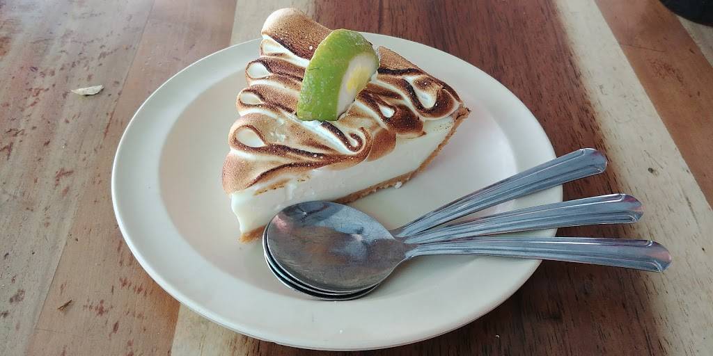 Smokin Oyster Brewery | restaurant | 340 Old San Carlos Blvd, Fort Myers Beach, FL 33931, USA | 2394633474 OR +1 239-463-3474