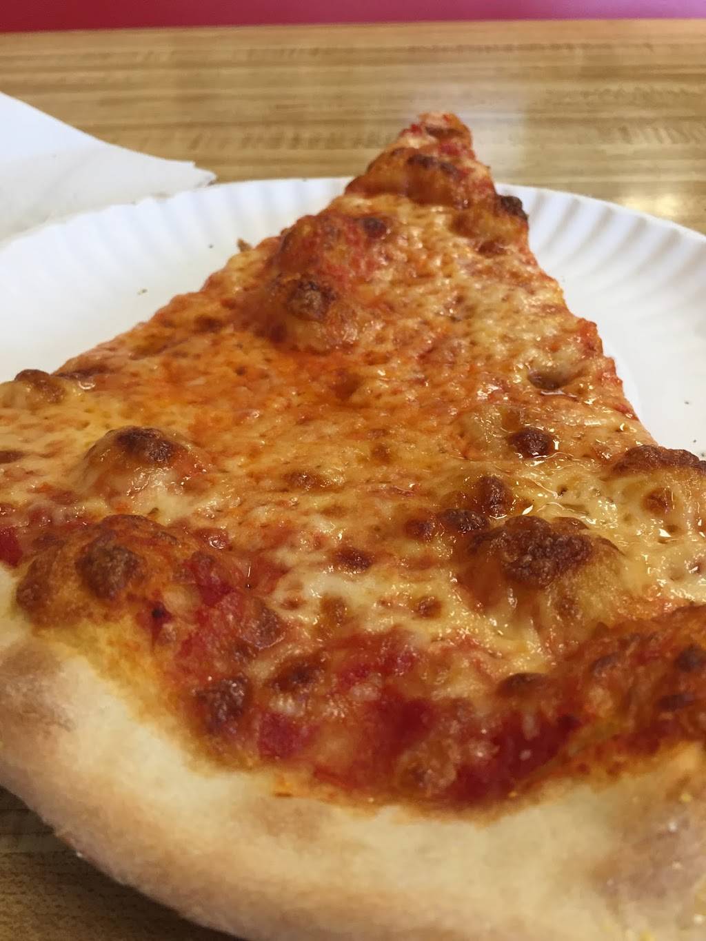 Domenicks Pizzeria | restaurant | 1015 Allerton Ave, Bronx, NY 10469, USA | 7185476171 OR +1 718-547-6171