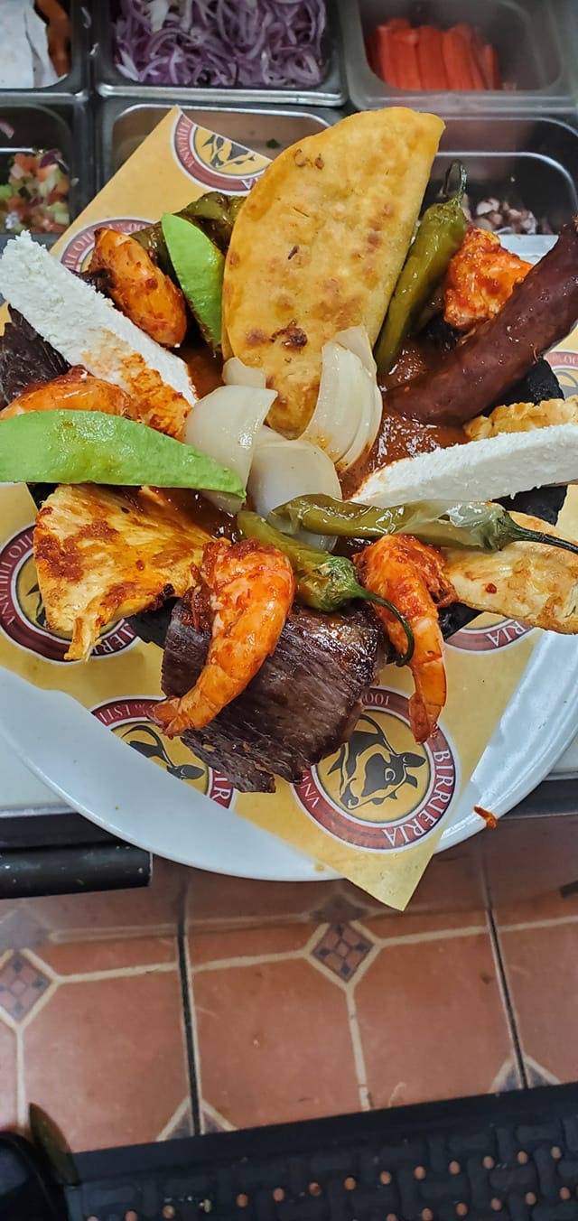 Birrieria Tijuana Lakewood | restaurant | 8302 S Tacoma Way, Lakewood, WA 98499, USA | 2535890760 OR +1 253-589-0760