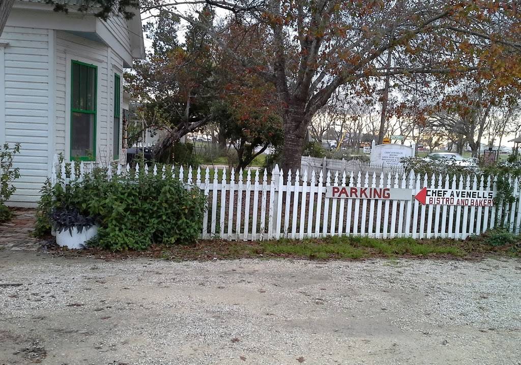 Chef Avenells Bistro | restaurant | 6022 FM713, McMahan, TX 78616, USA | 8305156436 OR +1 830-515-6436