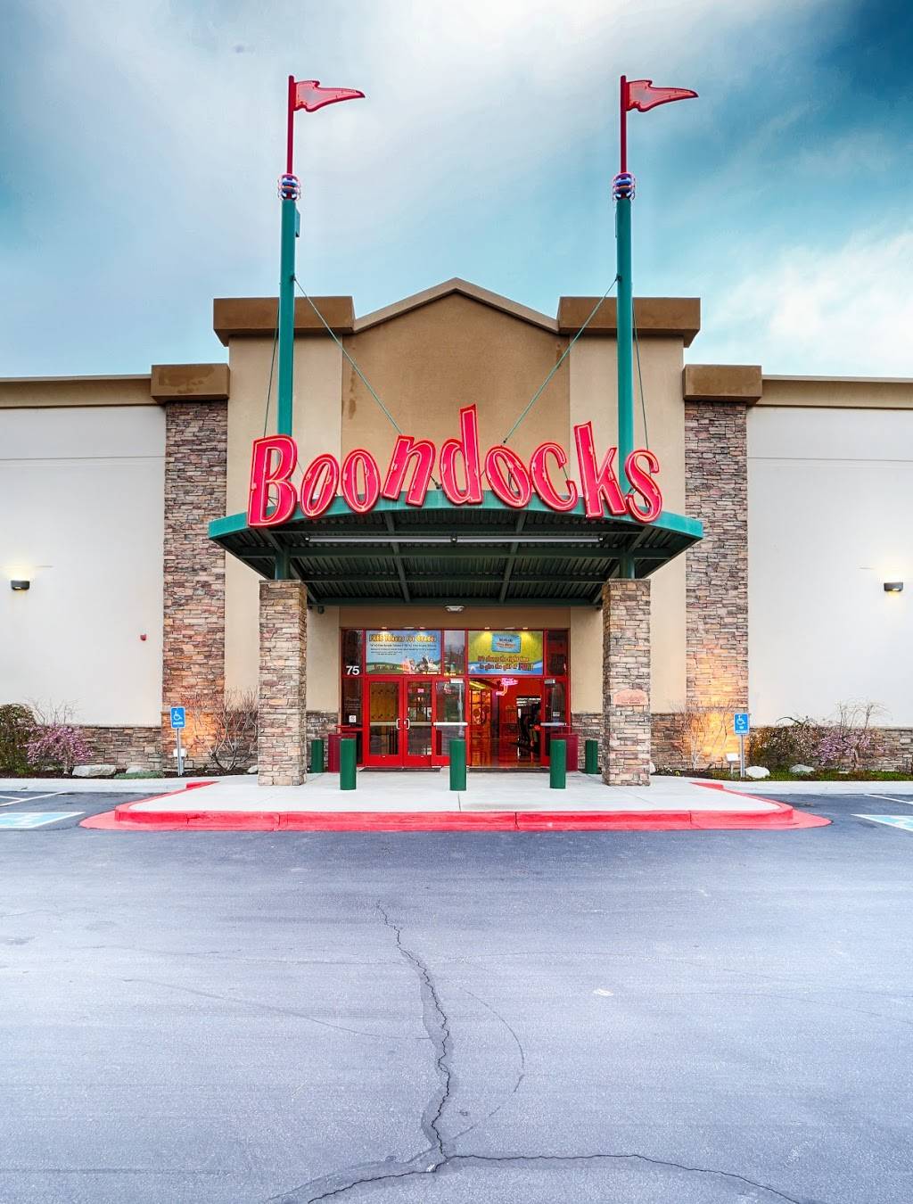 Boondocks Food & Fun: Draper | restaurant | 75 Southfork Dr, Draper, UT 84020, USA | 8018389800 OR +1 801-838-9800