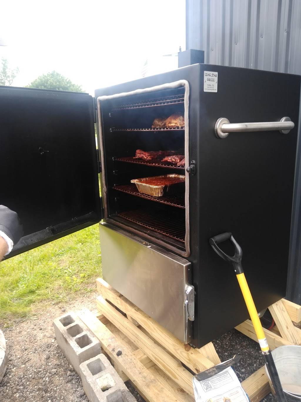 KDs Corner | meal takeaway | 12720 7 Mile Rd NE, Belding, MI 48809, USA | 6166917144 OR +1 616-691-7144