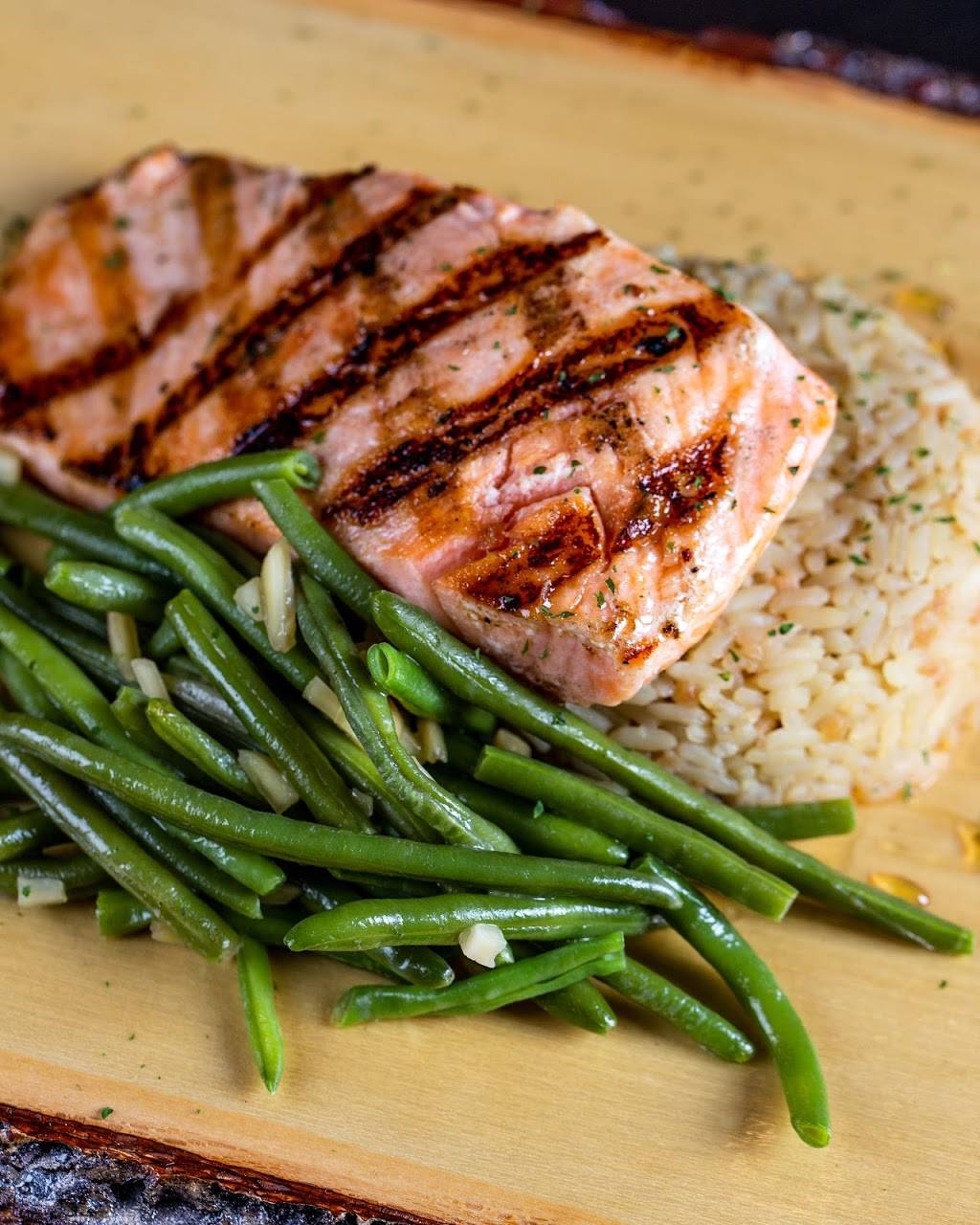 The Maine Table | restaurant | 700 Main St, South Portland, ME 04106, USA | 2077746151 OR +1 207-774-6151