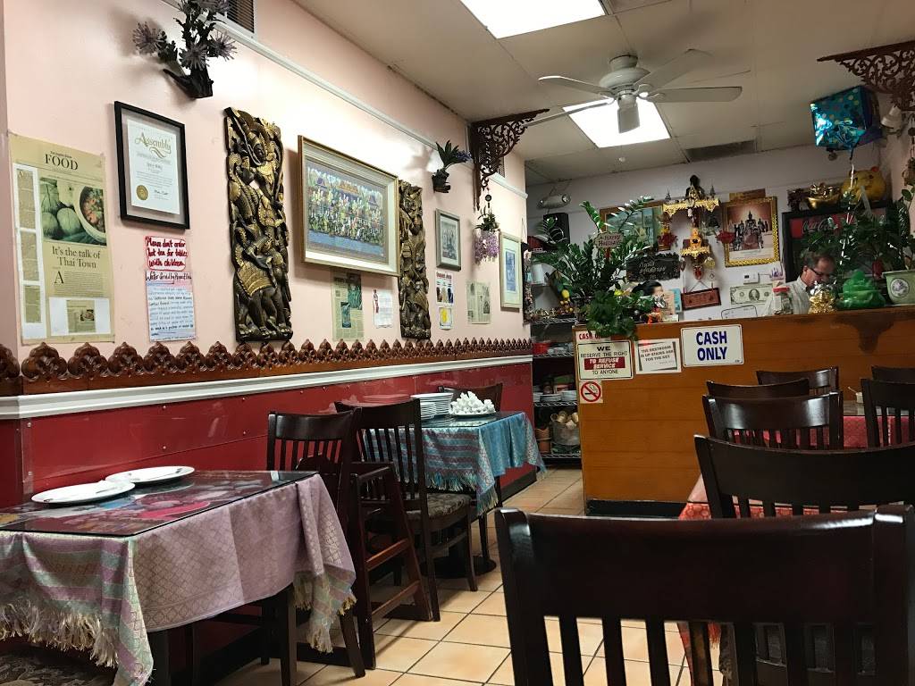 Spicy BBQ | restaurant | 5101 Santa Monica Blvd, Los Angeles, CA 90029, USA | 3236634211 OR +1 323-663-4211