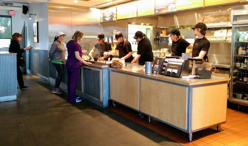 Chipotle Mexican Grill | restaurant | 5 Greenwood Ln, Springboro, OH 45066, USA | 9377461793 OR +1 937-746-1793