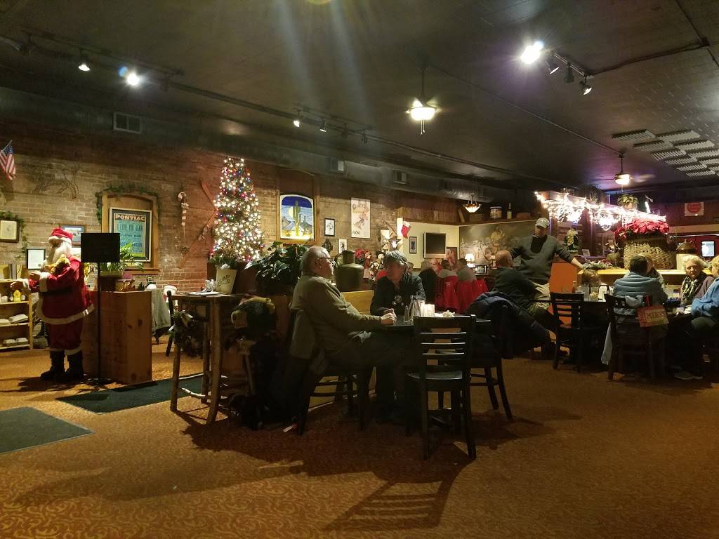 Downhill Grill | restaurant | 74 Main St, Saranac Lake, NY 12983, USA | 5188913663 OR +1 518-891-3663