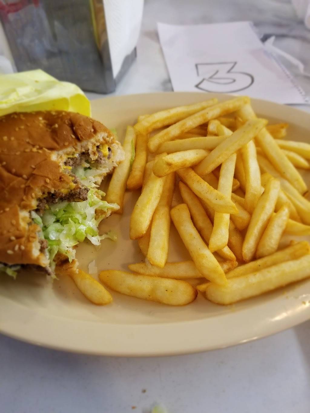 Family Basket Restaurant | restaurant | 670 7th St, Perris, CA 92570, USA | 9519435050 OR +1 951-943-5050