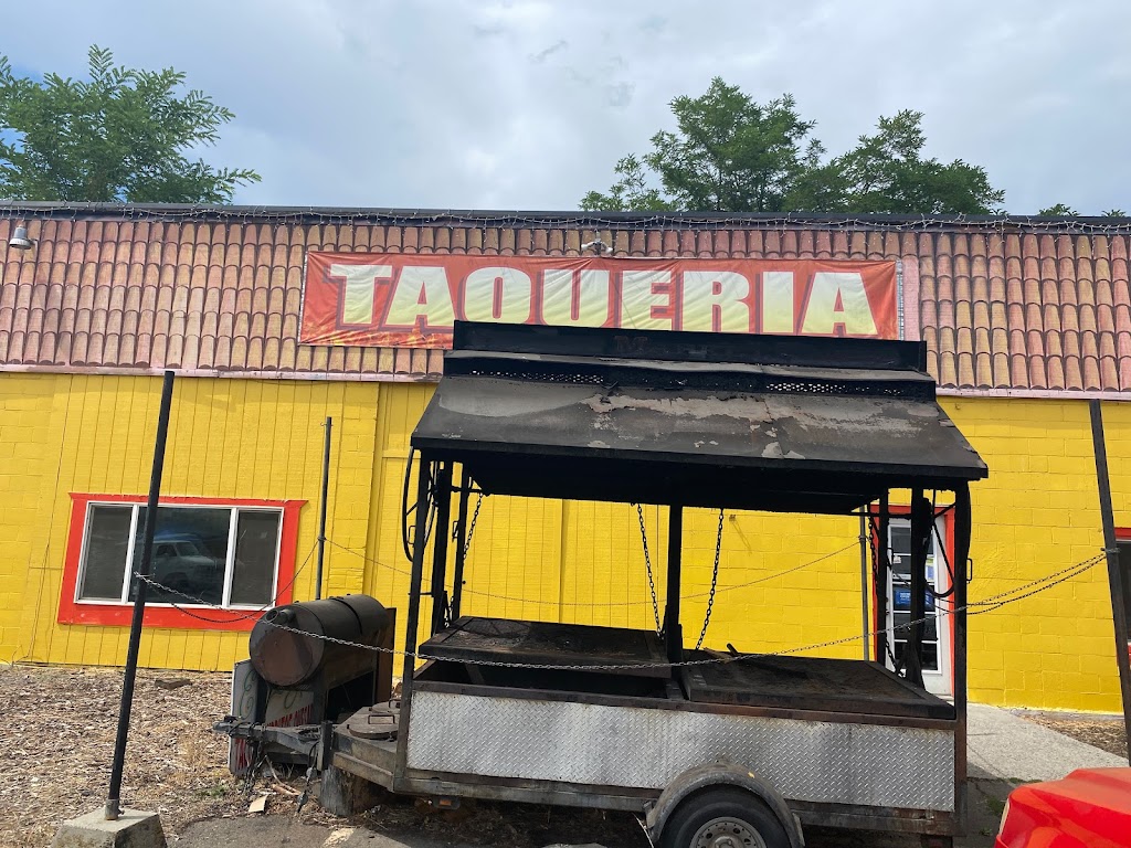 El Zaguan Taqueria | restaurant | 1421 S Main St, Yreka, CA 96097, USA | 5304089923 OR +1 530-408-9923