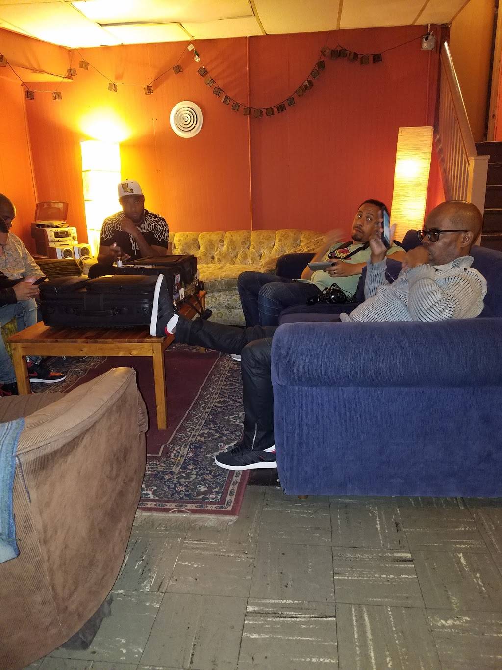 Martyrs | restaurant | 3855 N Lincoln Ave, Chicago, IL 60613, USA | 7734049494 OR +1 773-404-9494