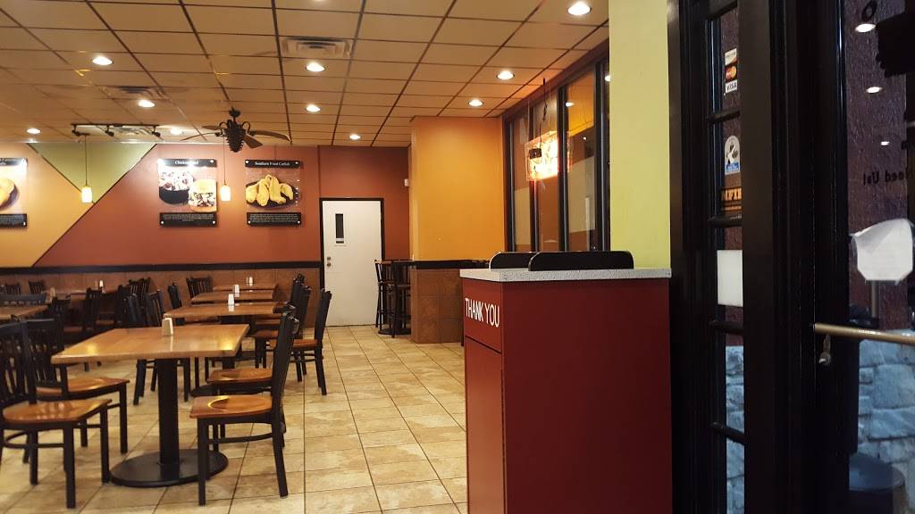 Golden Chick | meal takeaway | 3507 McCann Rd, Longview, TX 75605, USA | 9037572828 OR +1 903-757-2828