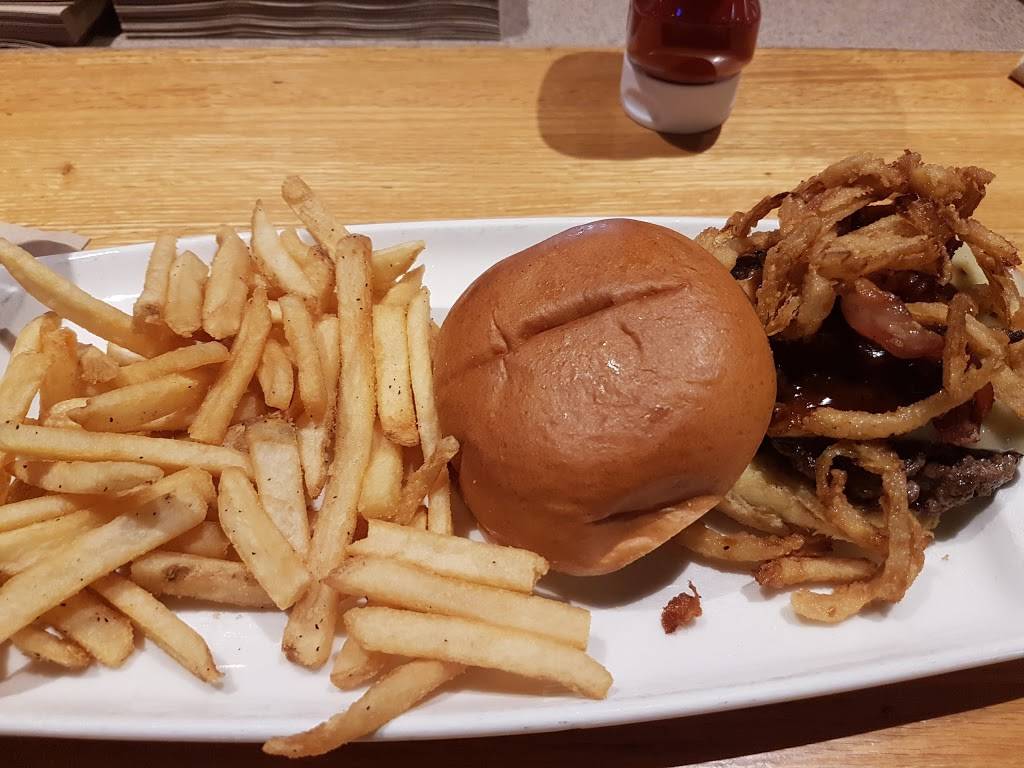 Applebees Grill + Bar | restaurant | 101 N Northern Way, York, PA 17402, USA | 7177558681 OR +1 717-755-8681