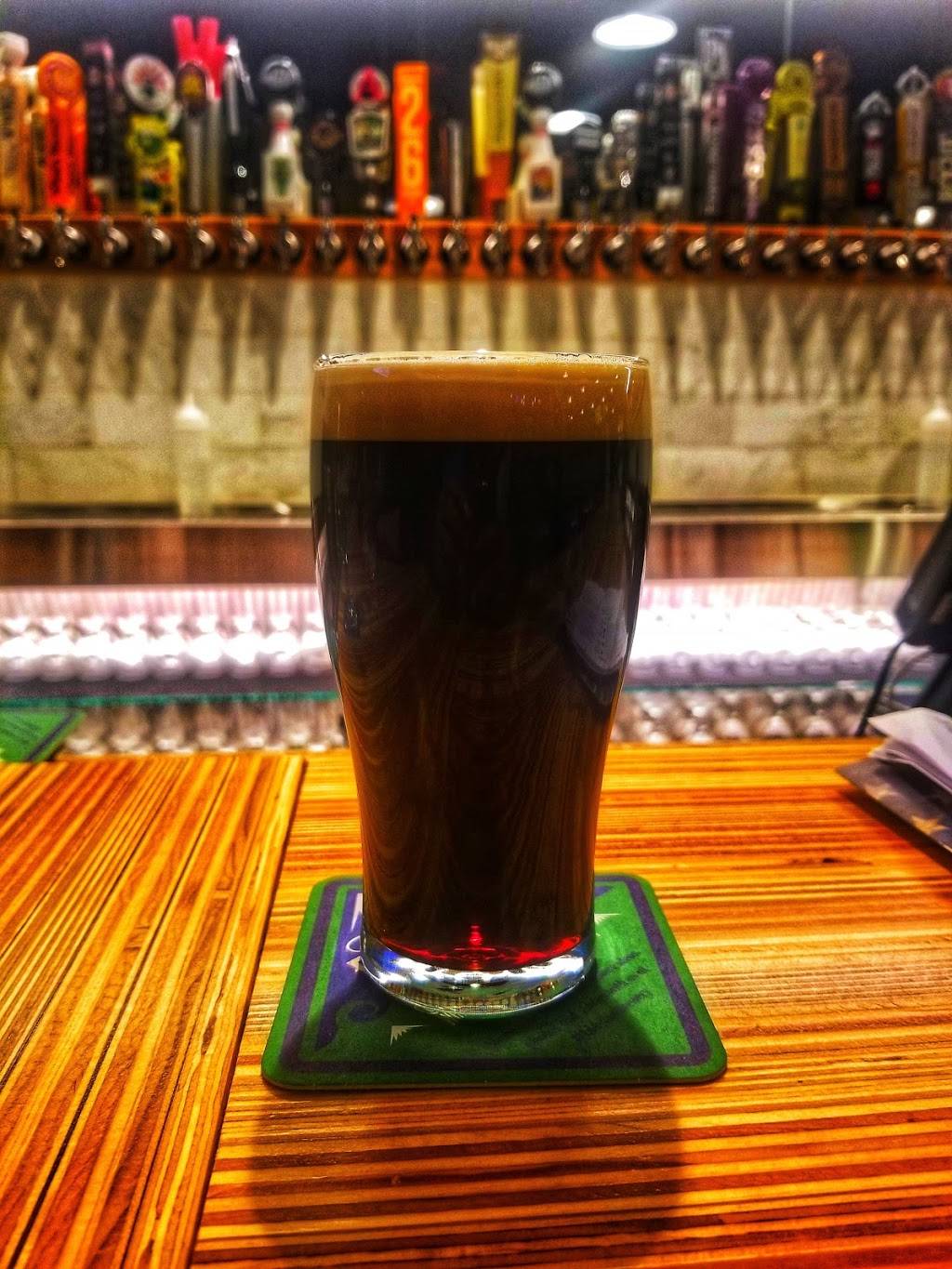 Gregs Kitchen & Taphouse | restaurant | 4433 W 29th Ave # 102, Denver, CO 80212, USA | 7203877965 OR +1 720-387-7965