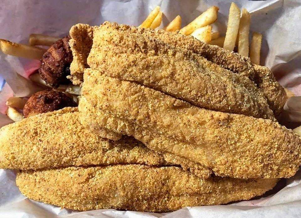 Reel-Reel Seafood & Wings Wallisville | restaurant | 15119 Wallisville Rd Ste 500, Houston, TX 77049, USA | 8322953491 OR +1 832-295-3491