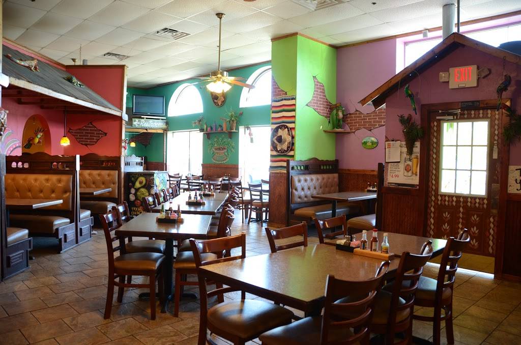 Puerto Vallarta Restaurant | restaurant | 125 Quartermaster Ct, Jeffersonville, IN 47130, USA | 8122882022 OR +1 812-288-2022