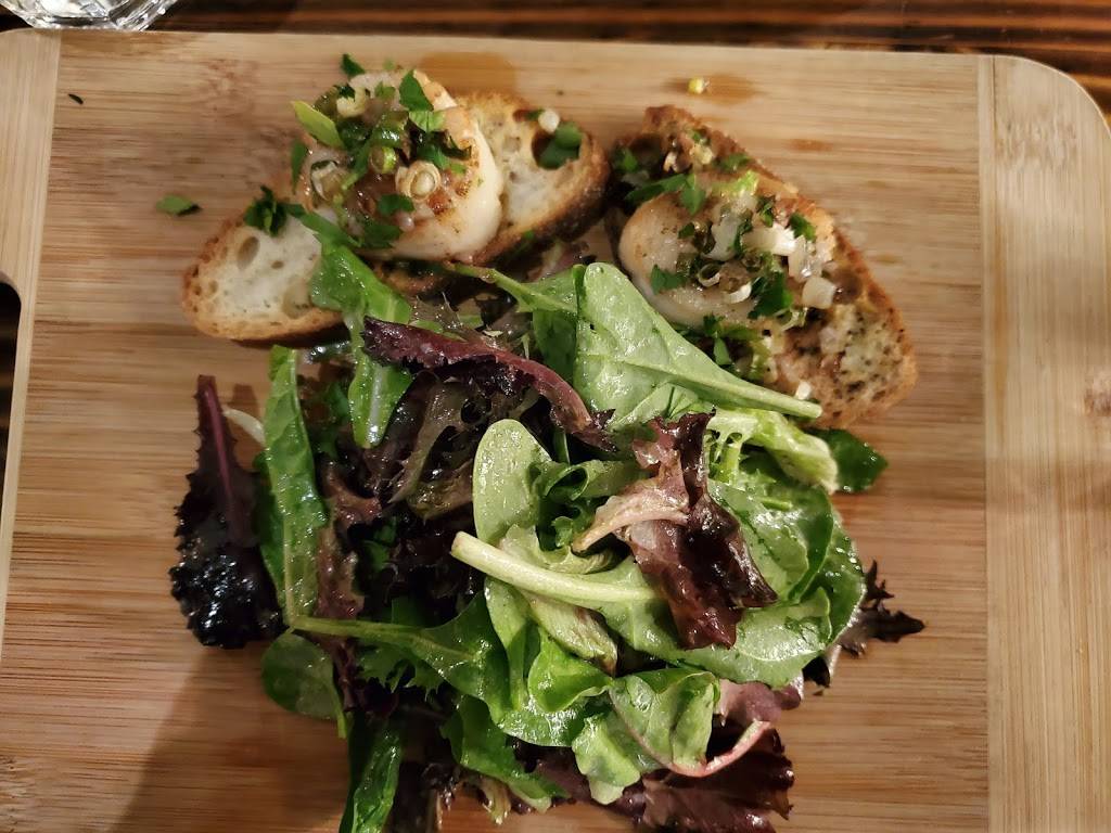 Jules Bistro | restaurant | 1290 Queen St E, Toronto, ON M4L 1C4, Canada | 4164635853 OR +1 416-463-5853