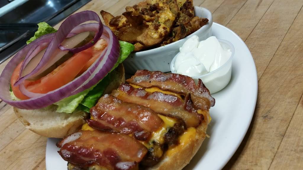 Wingporium | restaurant | 170 Lakeshore Rd E, Mississauga, ON L5G 1G1, Canada | 9059904300 OR +1 905-990-4300