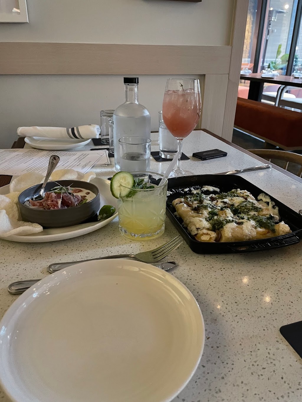 Daily Gather | restaurant | 800 Sorella Ct Suite 940, Houston, TX 77024, USA | 7134290451 OR +1 713-429-0451