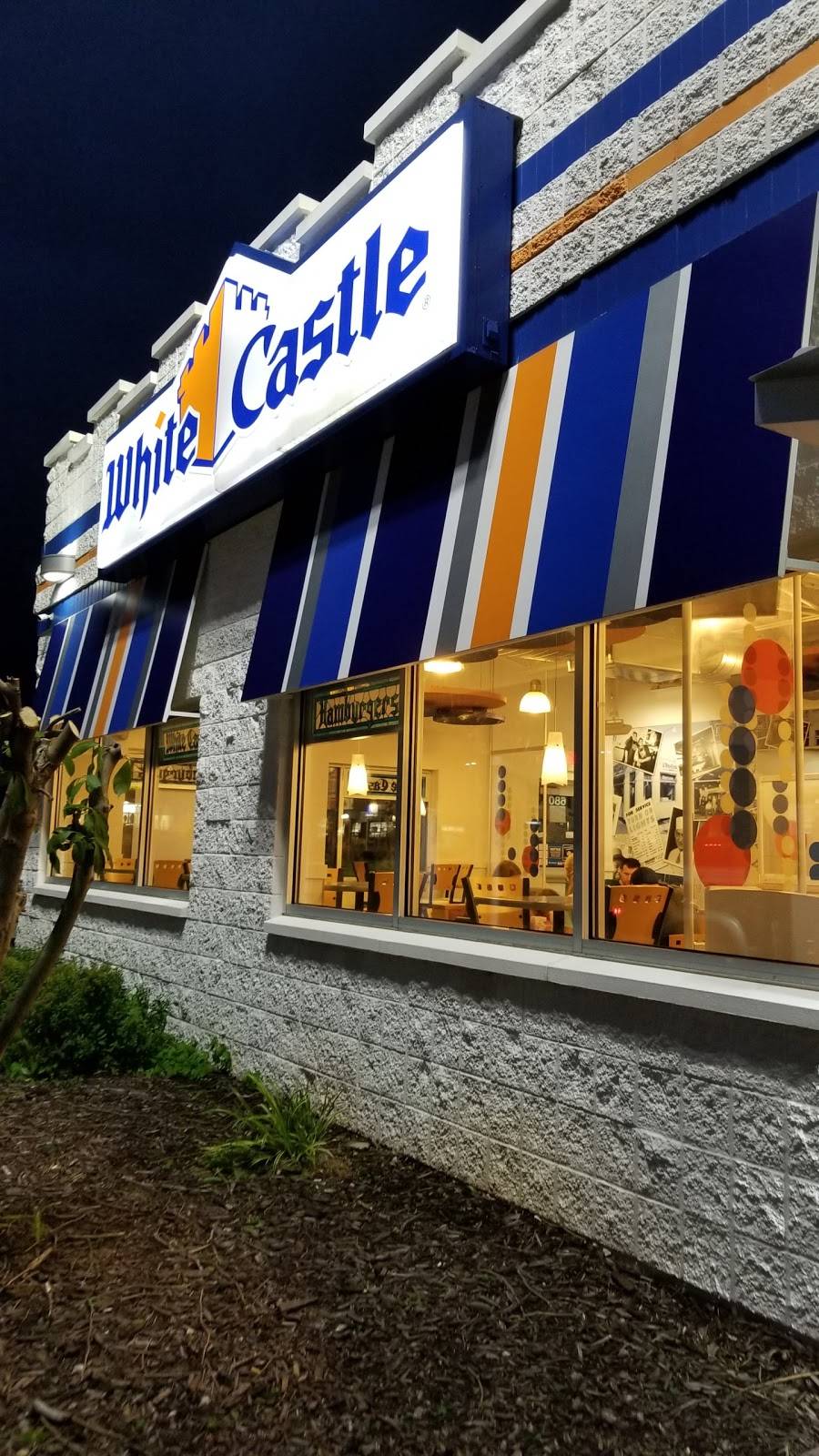 White Castle | restaurant | 680 W Karsch Blvd, Farmington, MO 63640, USA | 5737471094 OR +1 573-747-1094