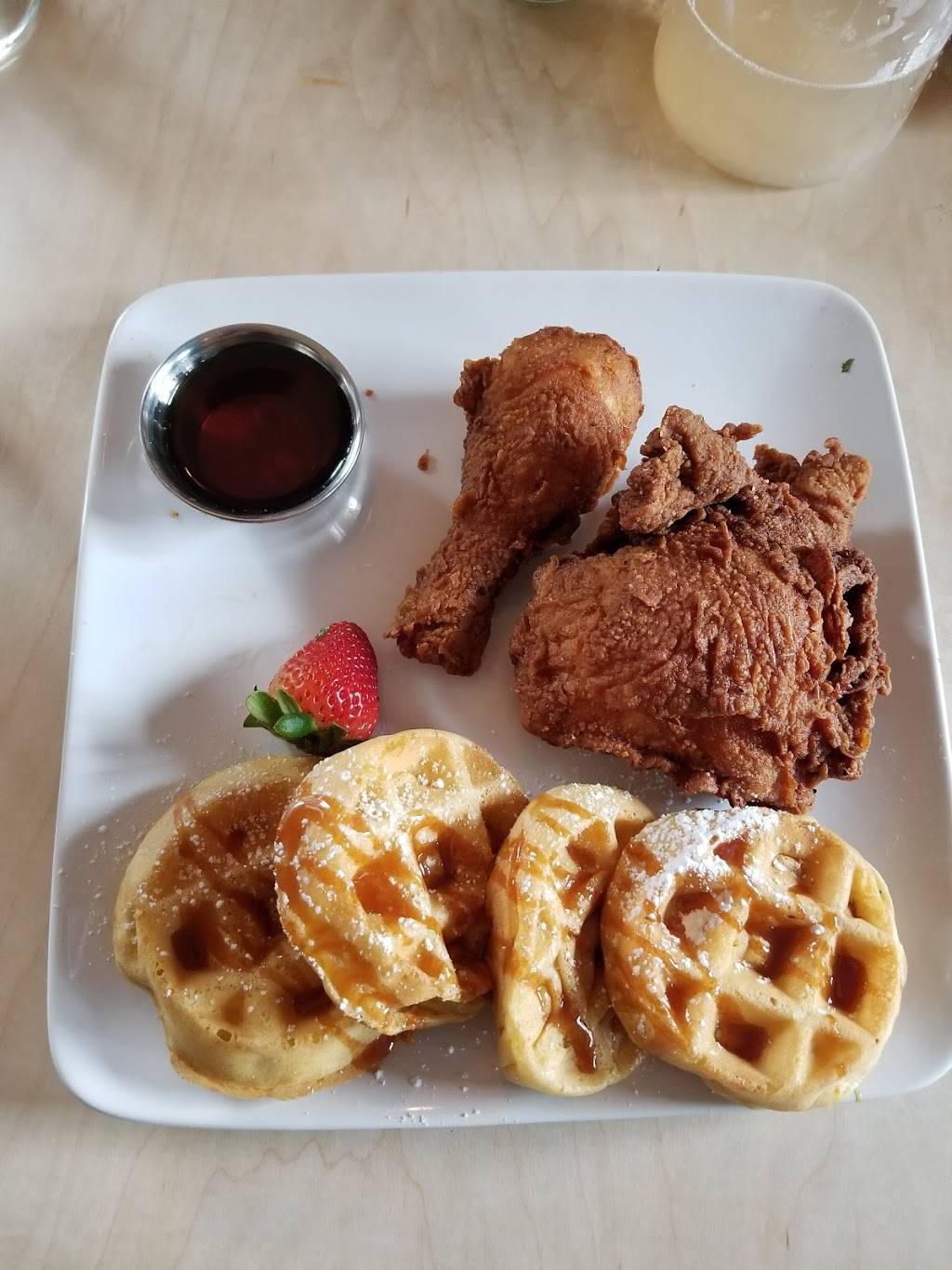 Taste Bar + Kitchen | restaurant | 3015 Bagby St, Houston, TX 77006, USA | 8325381451 OR +1 832-538-1451