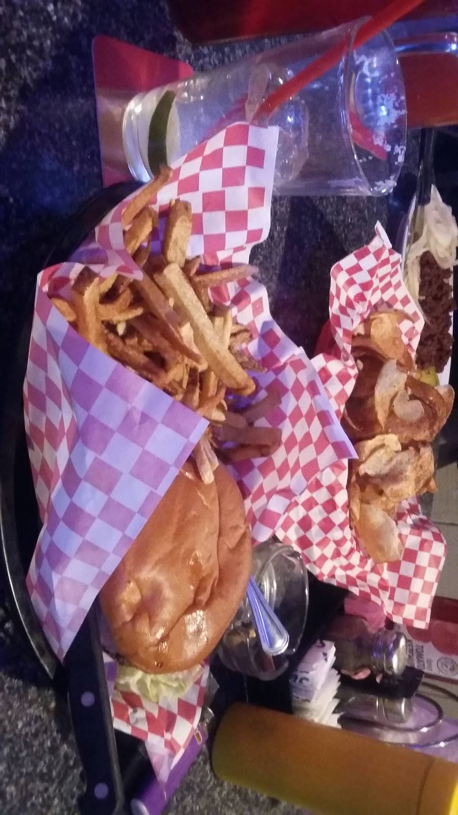 Fat & Happy | restaurant | 5806 N Main St, Joplin, MO 64801, USA | 4176596070 OR +1 417-659-6070