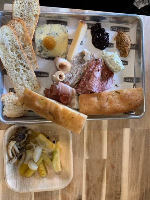 The Cooks Station | restaurant | 515 Buncombe St, Greenville, SC 29601, USA | 8642500091 OR +1 864-250-0091