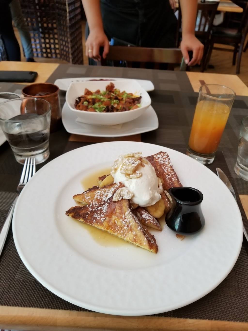 Dante Next Door | restaurant | 2247 Professor Ave, Cleveland, OH 44113, USA | 2162741201 OR +1 216-274-1201