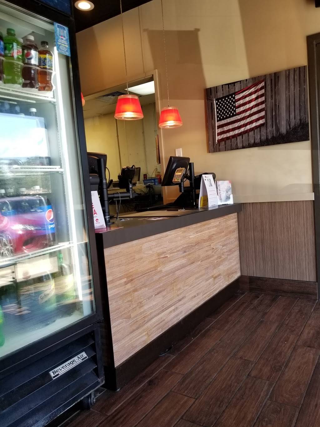 Pizza Hut | restaurant | 7122 Columbia Pike, Annandale, VA 22003, USA | 7033541114 OR +1 703-354-1114