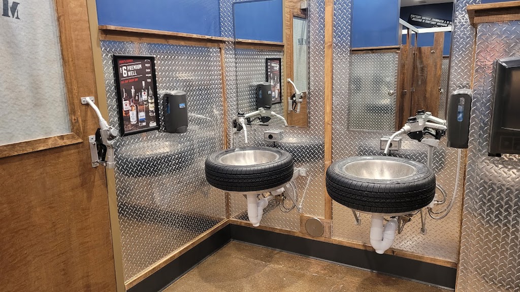 Fords Garage Novi | restaurant | 44175 W 12 Mile Rd f139, Novi, MI 48377, USA | 2482743673 OR +1 248-274-3673