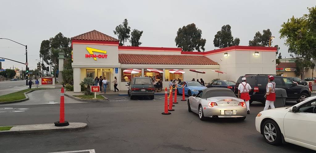 In-N-Out Burger | restaurant | 11 Rollins Rd, Millbrae, CA 94030, USA | 8007861000 OR +1 800-786-1000