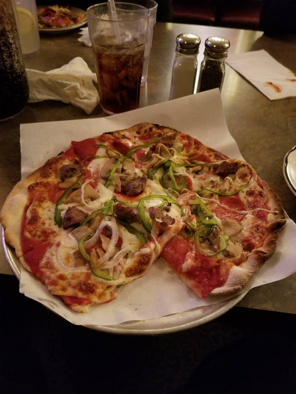 Drags Restaurant & Roman Lounge | restaurant | 511 S N Main St, Rice Lake, WI 54868, USA | 7152344961 OR +1 715-234-4961