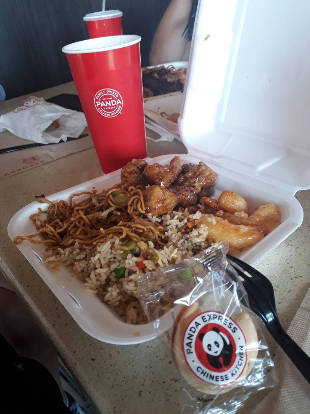 Panda Express | meal takeaway | 7685 N Blackstone Ave, Fresno, CA 93720, USA | 5594356772 OR +1 559-435-6772