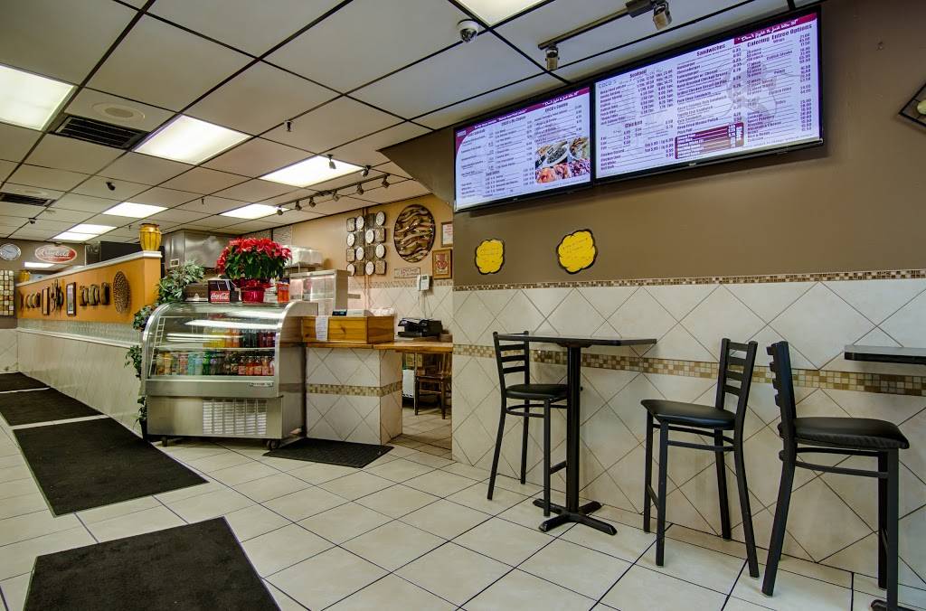 Cocos Famous Fried Lobster | restaurant | 426 S Clark St, Chicago, IL 60605, USA | 3127862070 OR +1 312-786-2070