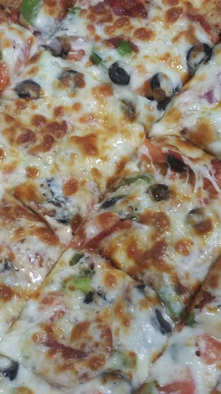 Azitouna Pizza | restaurant | 2920 Martin Luther King Jr Ave SE, Washington, DC 20032, USA | 2025622200 OR +1 202-562-2200