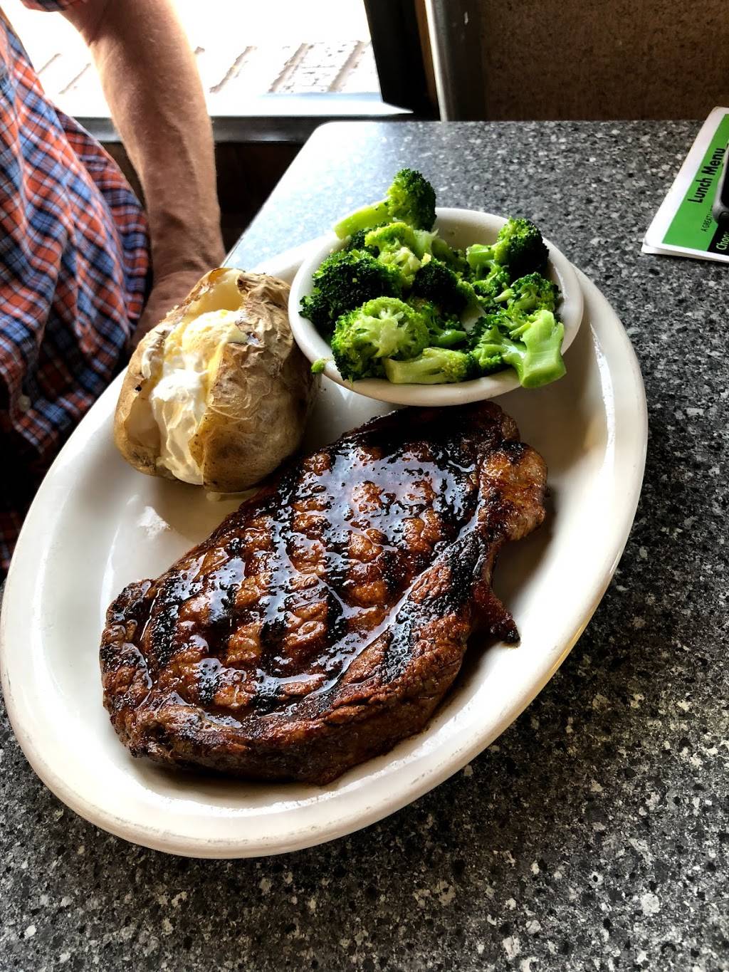 Sidelines Casual Dining | restaurant | 688 University Shopping Centers, Suite 1, Richmond, KY 40475, USA | 8595751216 OR +1 859-575-1216