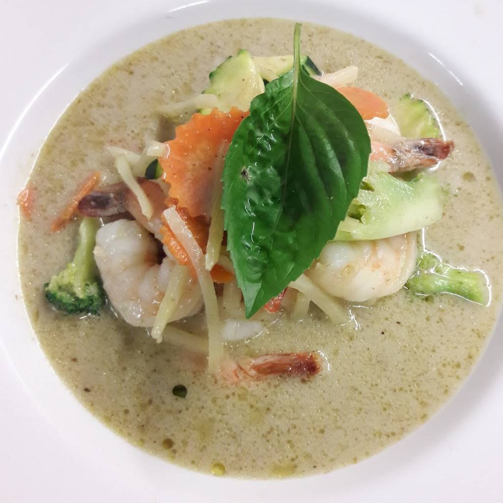 Snay Thai | restaurant | 445 Plaza Dr, Eustis, FL 32726, USA | 3526024850 OR +1 352-602-4850