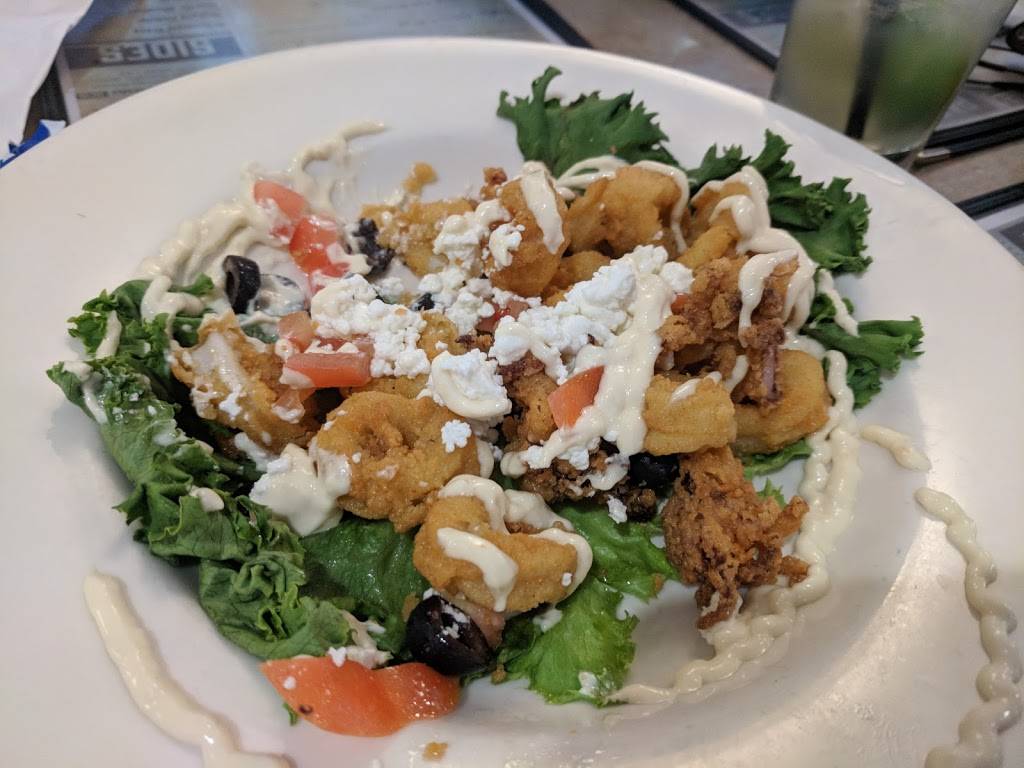 Chelos Hometown Bar and Grille | restaurant | 1 Masthead Dr, Warwick, RI 02886, USA | 4018843000 OR +1 401-884-3000