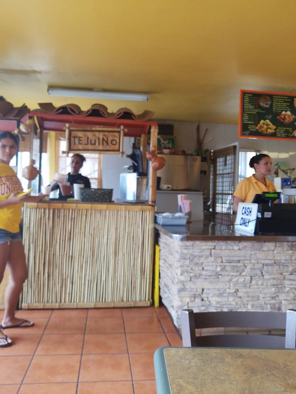 Las Uvas Tejuinos La Dona | restaurant | 632 National City Blvd, National City, CA 91950, USA | 6194771568 OR +1 619-477-1568