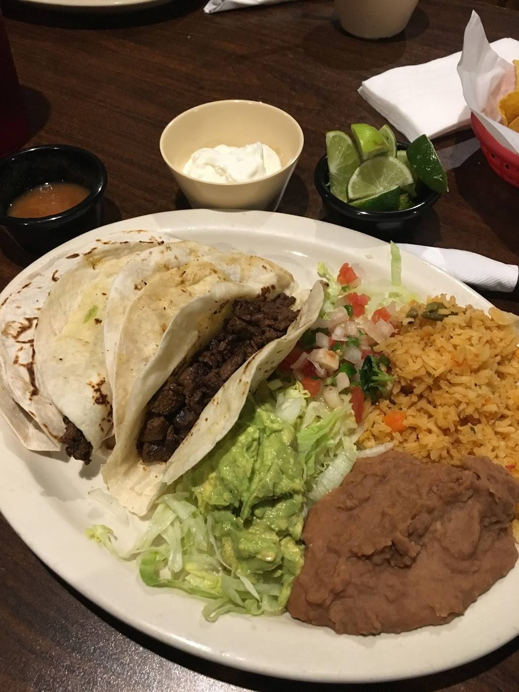 El Pulpo Restaurant | restaurant | 214 W Pioneer Pkwy, Grand Prairie, TX 75051, USA | 9722829998 OR +1 972-282-9998