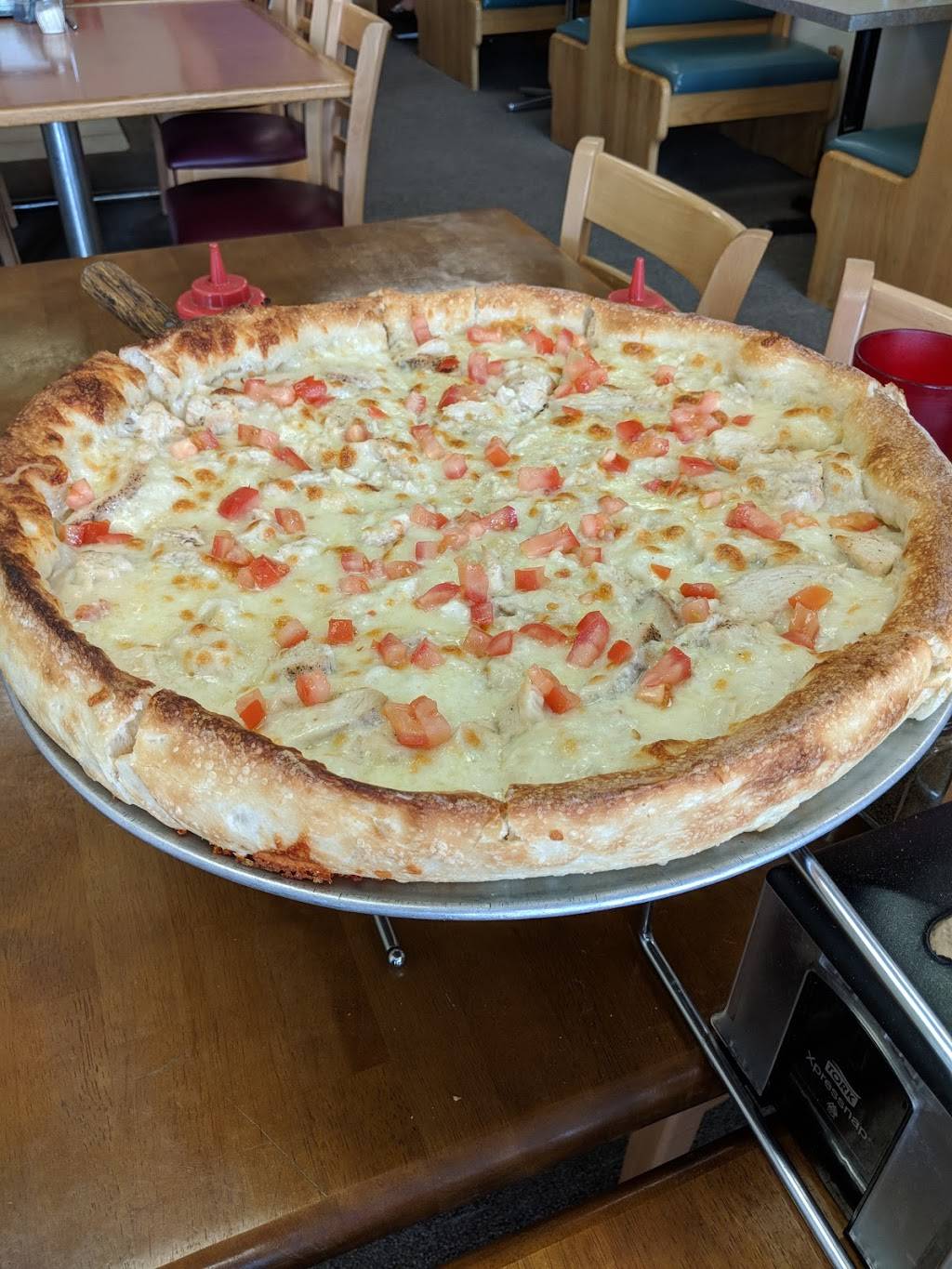 Black Forest Pies & Grinders | restaurant | 11470 Black Forest Rd, Colorado Springs, CO 80908, USA | 7194958555 OR +1 719-495-8555