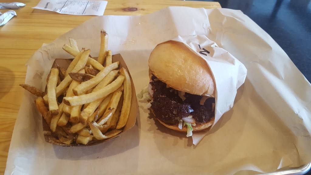 The Sear Shack | restaurant | 6518 Goodman Rd #108, Olive Branch, MS 38654, USA | 6624084932 OR +1 662-408-4932